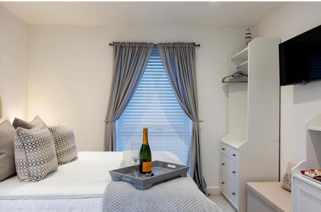 Sea Esta Guesthouse Mudeford Εξωτερικό φωτογραφία